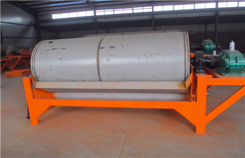 幹式磁選機，南寧鐵精粉幹式磁選機_南寧鐵精粉幹式磁選機發展工作視頻皮帶及結構價格 