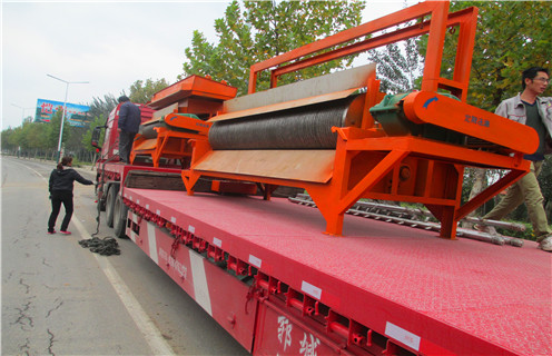 多輥磁選機，江西多輥式磁選機_江西多輥式磁選機如何配置，選三氧化二鐵嗎？